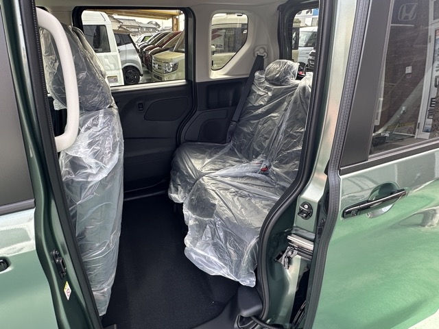 デリカミニ(三菱)届出済未使用車 4