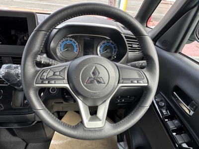 デリカミニ(三菱)届出済未使用車 内外装写真