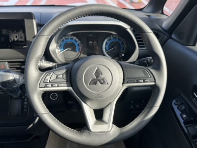 デリカミニ(三菱)届出済未使用車 内外装写真