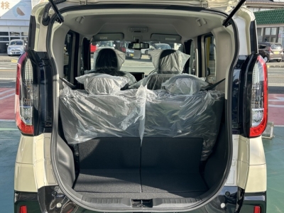 デリカミニ(三菱)届出済未使用車 内外装写真他１