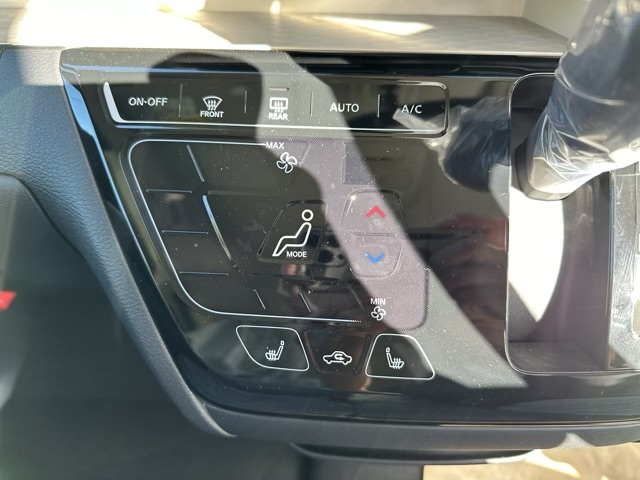 デリカミニ(三菱)届出済未使用車 22