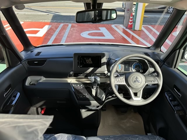 デリカミニ(三菱)届出済未使用車 5