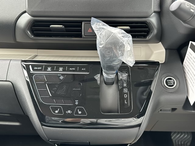 デリカミニ(三菱)届出済未使用車 18