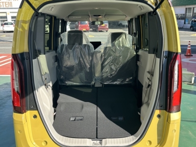 新型N-BOX(ホンダ)届出済未使用車 内外装写真他２
