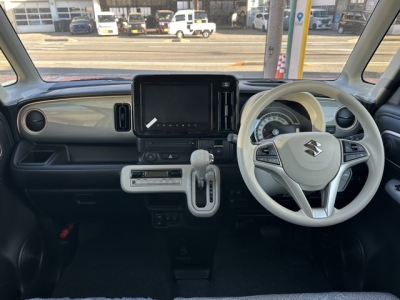 ワゴンＲスマイル(スズキ)届出済未使用車 後席から見た前席