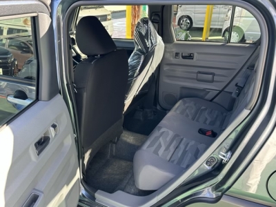 タフト(ダイハツ)届出済未使用車 後席内装