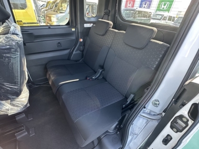 ウェイク(ダイハツ)中古車 後席内装