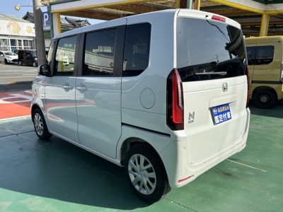 新型N-BOX(ホンダ)届出済未使用車 後方