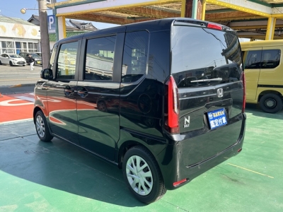 新型N-BOX(ホンダ)届出済未使用車 後方