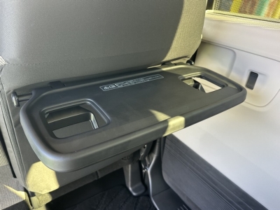 新型N-BOX(ホンダ)届出済未使用車 内外装写真他１