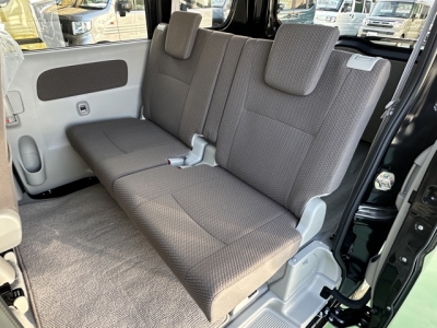 NV１００クリッパー(ニッサン)ディーラ-試乗車 後席内装