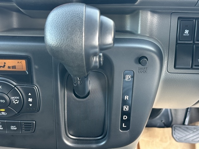 エブリイ(スズキ)ディーラ-試乗車 24