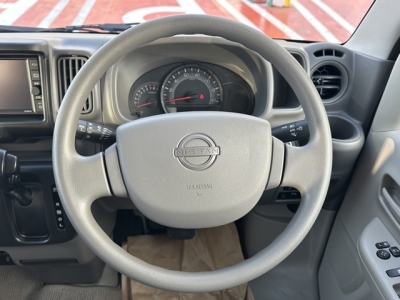 エブリイバンのOEM(スズキ)ディーラ-試乗車 内外装写真