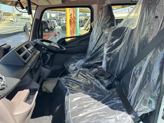 キャンター(三菱)レンタ登録済未使用車 3