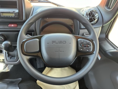 キャンター(三菱)レンタ登録済未使用車 内外装写真