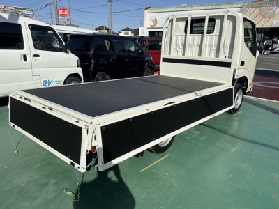 ダイナトラック(トヨタ)登録済未使用車 内外装写真他２