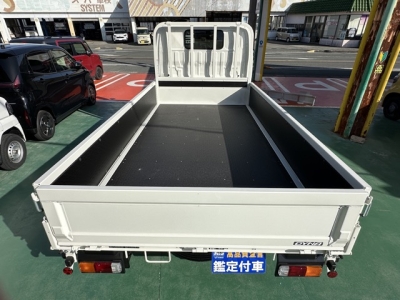 ダイナトラック(トヨタ)登録済未使用車 内外装写真