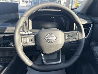 エクストレイル(ニッサン)登録済未使用車 内外装写真