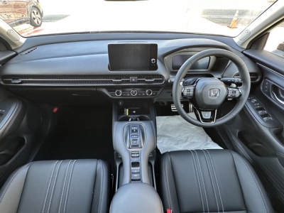 ZR-V(ホンダ)登録済未使用車 後席から見た前席