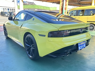 フェアレディZ(ニッサン)中古車 後方