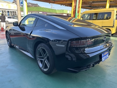 フェアレディZ(ニッサン)中古車 後方