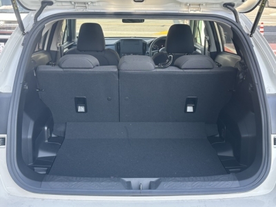 インプレッサ(スバル)中古車 内外装写真他