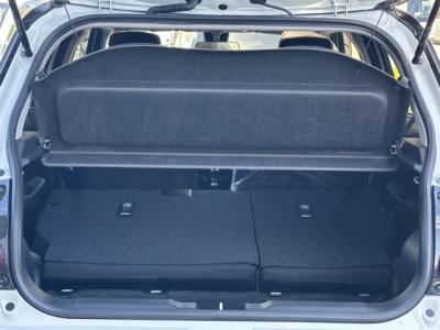 スイフトスポーツ(スズキ)登録済未使用車 内外装写真他２