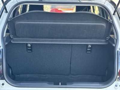 スイフトスポーツ(スズキ)登録済未使用車 内外装写真他１