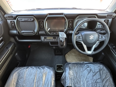 ハスラー(スズキ)届出済未使用車 後席から見た前席