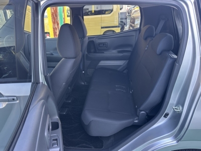 サクラ(ニッサン)中古車 後席内装