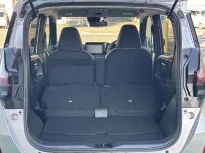 サクラ(ニッサン)中古車 内外装写真他１