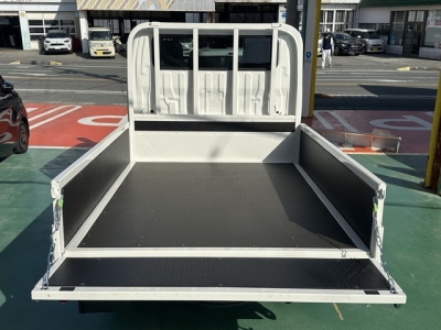 ダイナトラック(トヨタ)届出済未使用車 内外装写真他２