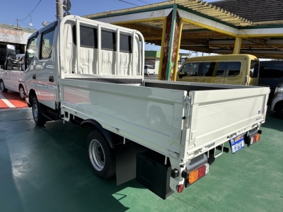 ダイナトラック(トヨタ)届出済未使用車 後方