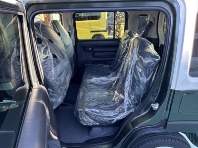 ハスラー(スズキ)届出済未使用車 後席内装