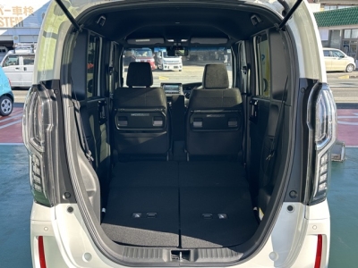 N-BOXカスタム(ホンダ)中古車 内外装写真他１