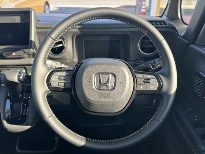 新型N-BOX(ホンダ)届出済未使用車 内外装写真