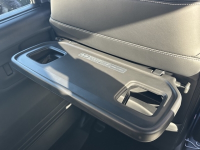 新型N-BOX(ホンダ)届出済未使用車 内外装写真他