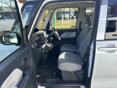 タント(ダイハツ)中古車 前席内装