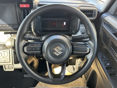 新型スペーシア(スズキ)届出済未使用車 内外装写真