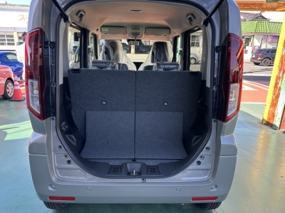 新型スペーシア(スズキ)届出済未使用車 内外装写真他