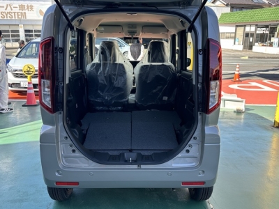 新型スペーシア(スズキ)届出済未使用車 内外装写真他１