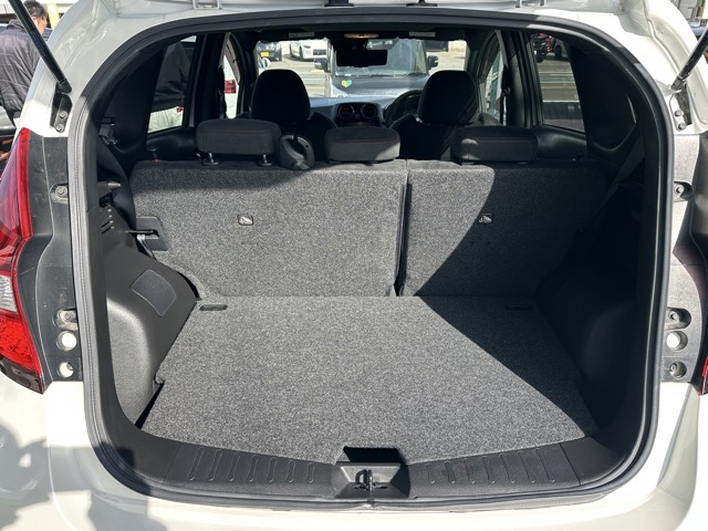 ノート(ニッサン)中古車 7