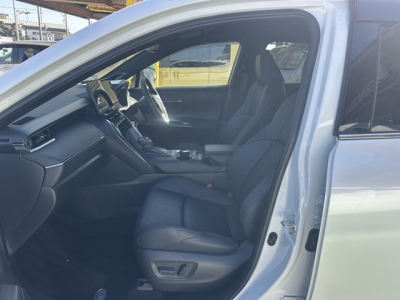 ハリアーハイブリッド(トヨタ)中古車 前席内装