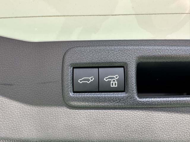 ハリアー(トヨタ)中古車 8