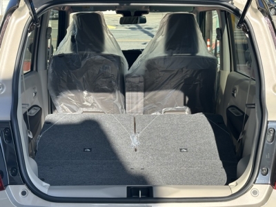 ラパンLC(スズキ)新車見本展示無 内外装写真他２