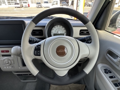 ラパンLC(スズキ)新車見本展示無 内外装写真