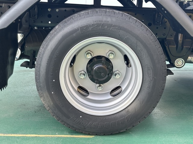 キャンター(三菱)登録済未使用車 9