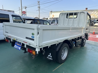 キャンター(三菱)登録済未使用車 内外装写真他１