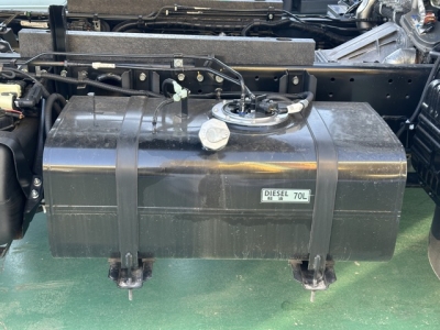 キャンター(三菱)登録済未使用車 内外装写真他２