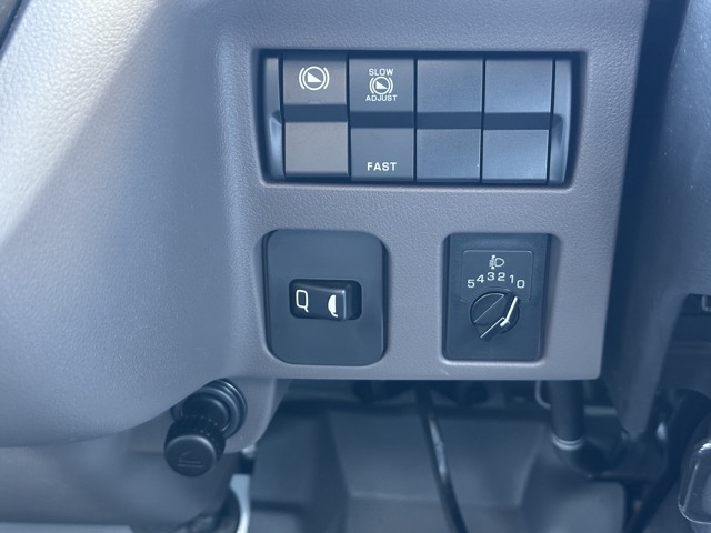 キャンター(三菱)登録済未使用車 14